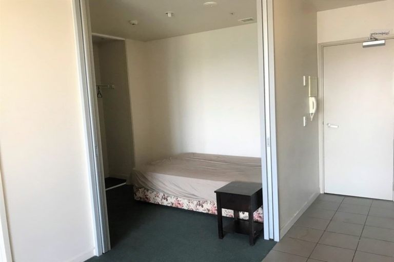 Photo of property in Dynasty Gardens Apartments, 1202/135 Vincent Street, Auckland Central, Auckland, 1010