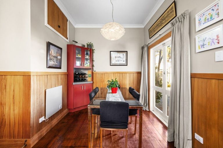 Photo of property in 10 Latham Street, Napier South, Napier, 4110