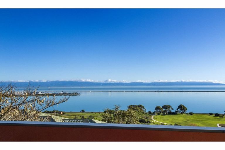 Photo of property in 6 Davies Drive, Atawhai, Nelson, 7010
