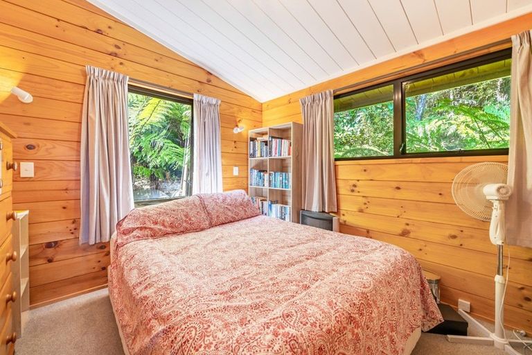 Photo of property in 213a Whites Line East, Waiwhetu, Lower Hutt, 5010