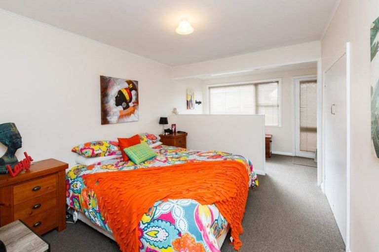 Photo of property in 14 Nairn Crescent, Awapuni, Palmerston North, 4412