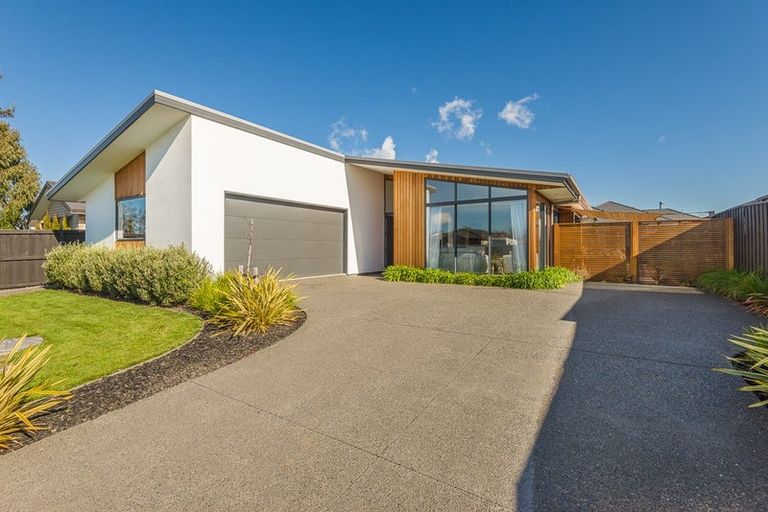 Photo of property in 199 Cavendish Road, Casebrook, Christchurch, 8051