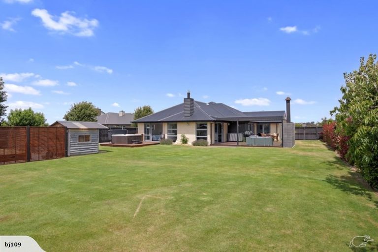 Photo of property in 32 Royston Common, West Melton, 7618