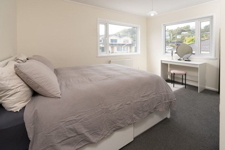 Photo of property in 11 Bay Lair Grove, Island Bay, Wellington, 6023