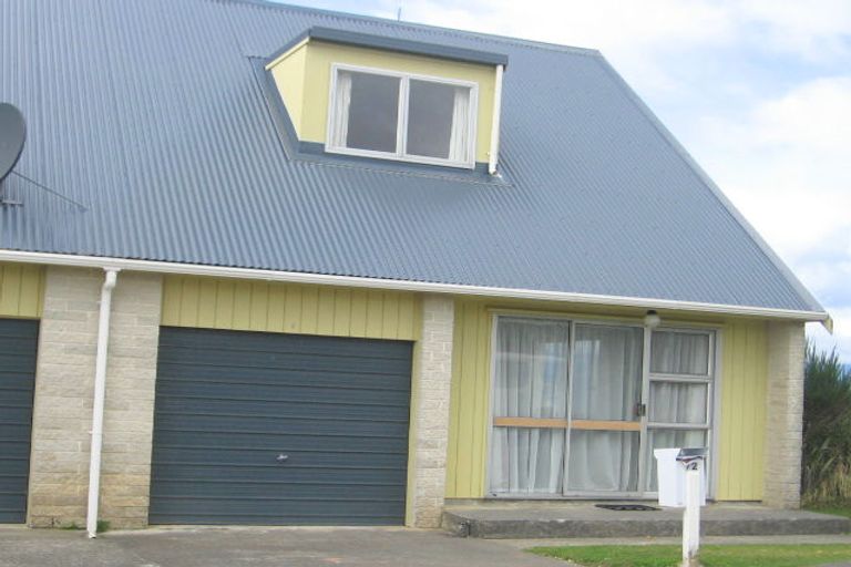 Photo of property in 72-78 Kaikoura Street, Maupuia, Wellington, 6022