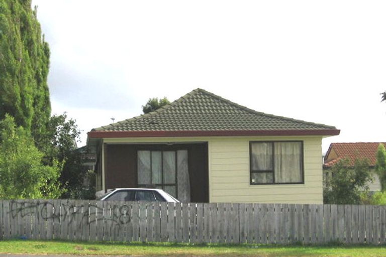 Photo of property in 196 Waitemata Drive, Ranui, Auckland, 0612