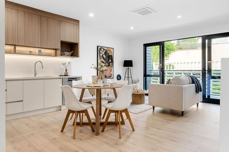 Photo of property in 143 Clarence Street, Hamilton Lake, Hamilton, 3204