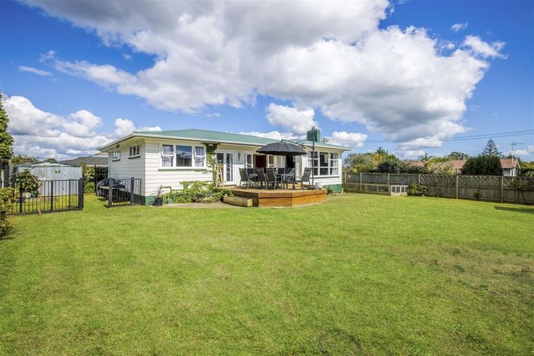 Photo of property in 35 Youngs Road, Papakura, 2110