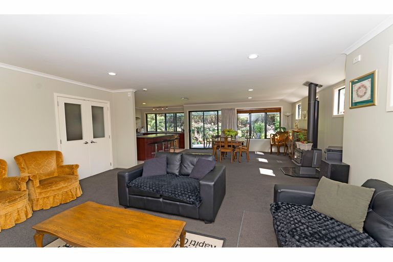 Photo of property in 15 Carnelian Court, Westgate, Auckland, 0614