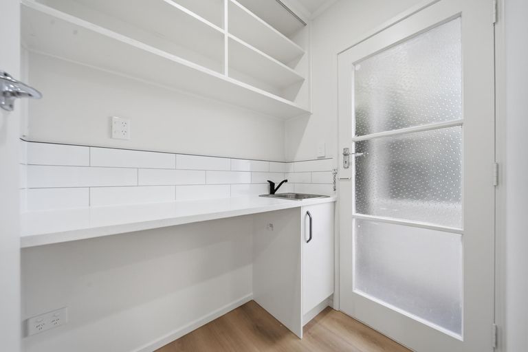 Photo of property in 2/62 Great South Road, Papatoetoe, Auckland, 2025
