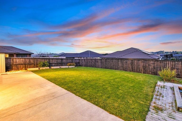 Photo of property in 48 Helenvale Crescent, Pokeno, 2402