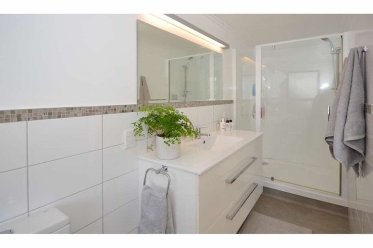 Photo of property in 22 Riverview Road, Kerikeri, 0230