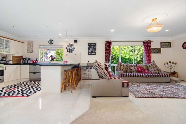 Photo of property in 17 Azure Place, Huntington, Hamilton, 3210