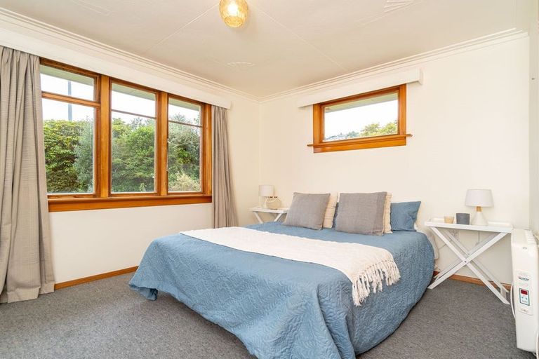 Photo of property in 32 Kaikorai Valley Road, Kaikorai, Dunedin, 9010