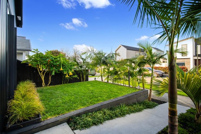 Photo of property in 5 Waipana Street, Hobsonville, Auckland, 0618