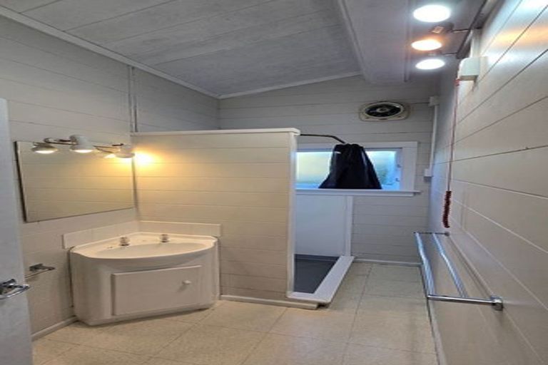 Photo of property in 33 Croydon Street, Karori, Wellington, 6012