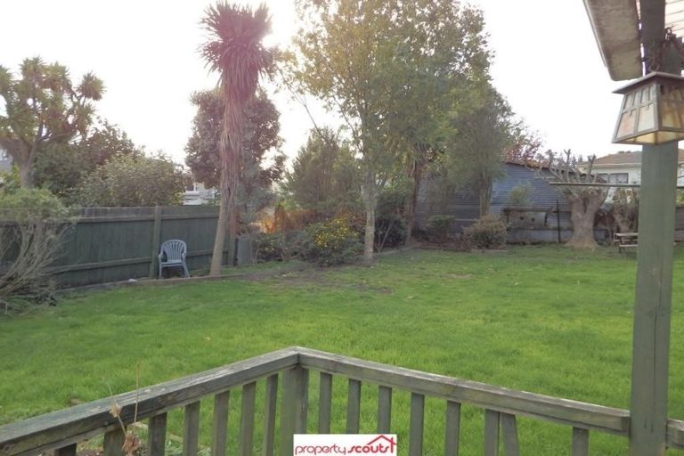 Photo of property in 1 Dickson Street, Macandrew Bay, Dunedin, 9014