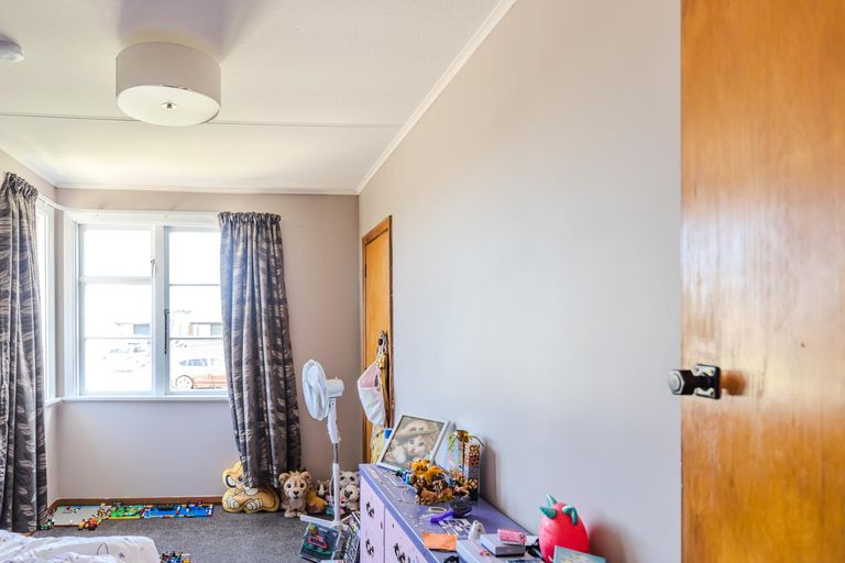 Photo of property in 12 Harlech Street, Oamaru North, Oamaru, 9400