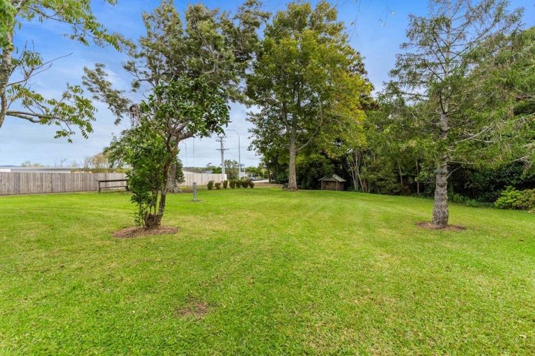 Photo of property in 1 Mill Road, Helensville, 0800
