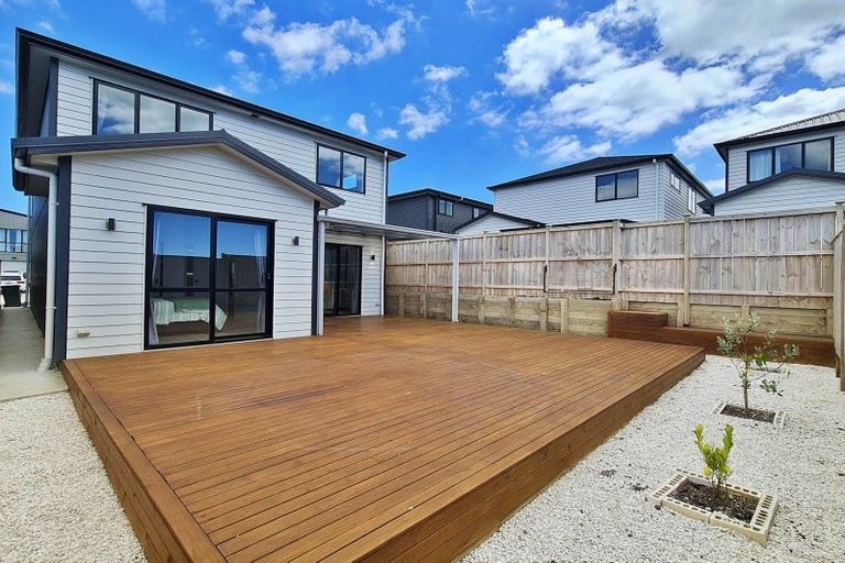 Photo of property in 4 Frontier Lane, Flat Bush, Auckland, 2019