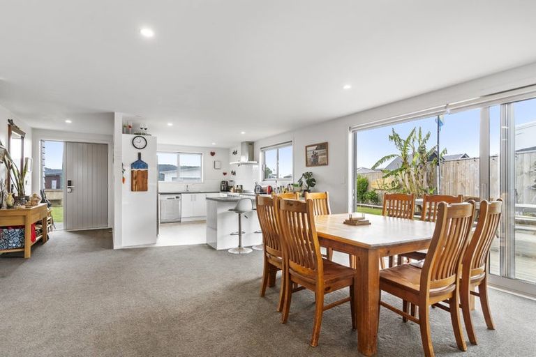 Photo of property in 13 Manatu Close, Whangamata, 3691