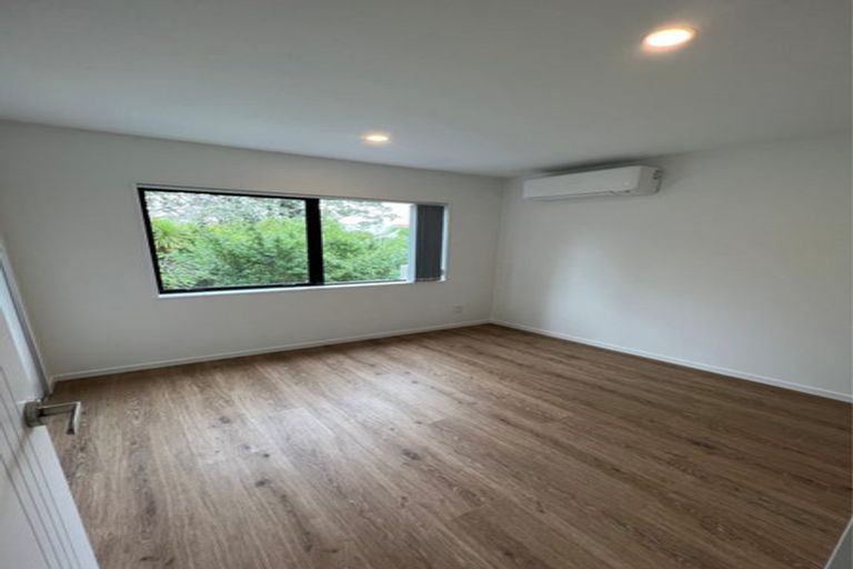 Photo of property in 37d Matipo Road, Mairangi Bay, Auckland, 0630