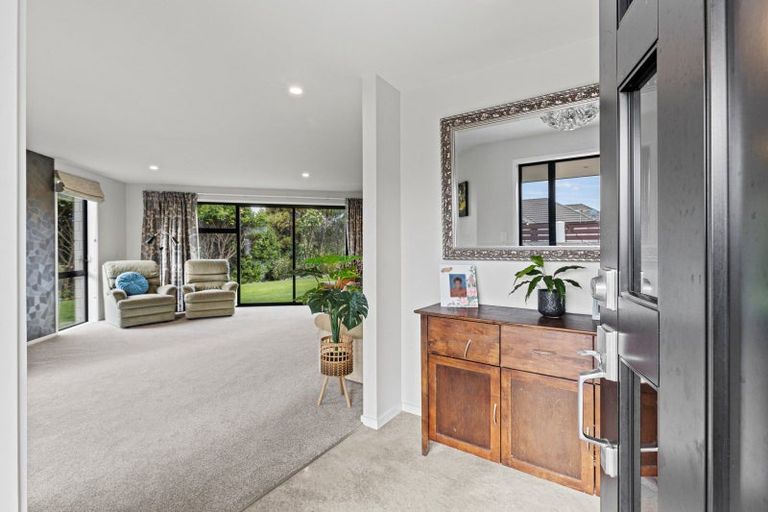 Photo of property in 1a Links Drive, Waiwhakaiho, New Plymouth, 4312