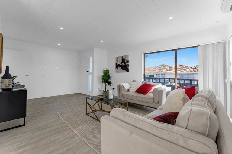 Photo of property in 3 Kendall Court, Wattle Downs, Auckland, 2103