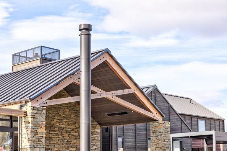 Photo of property in 16 Mccaw Mews, Wanaka, 9305