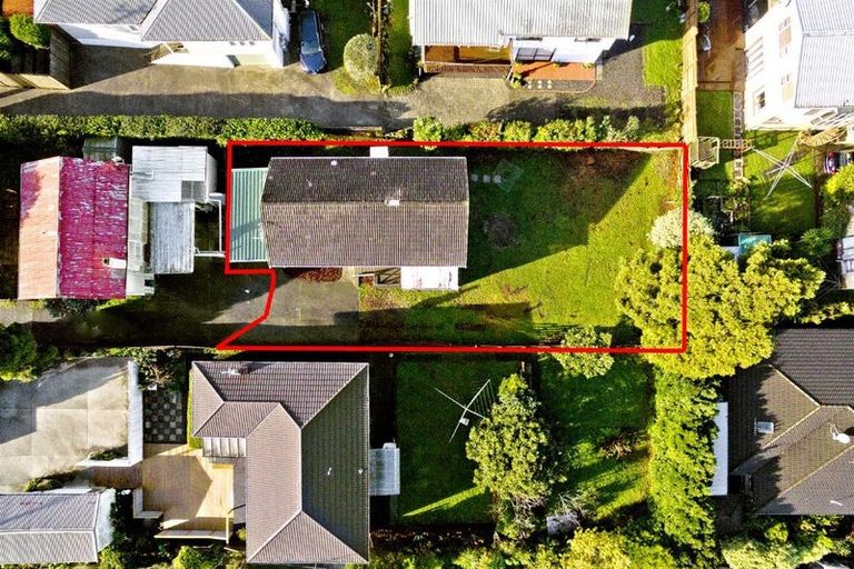 Photo of property in 2/22 Roberts Road, Glenfield, Auckland, 0629