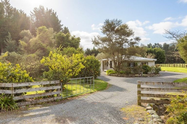 Photo of property in 960 Norfolk Road, Upper Plain, Carterton, 5791