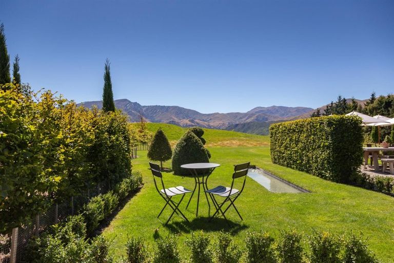 Photo of property in 10 Baird Lane, Lake Hayes, Queenstown, 9371