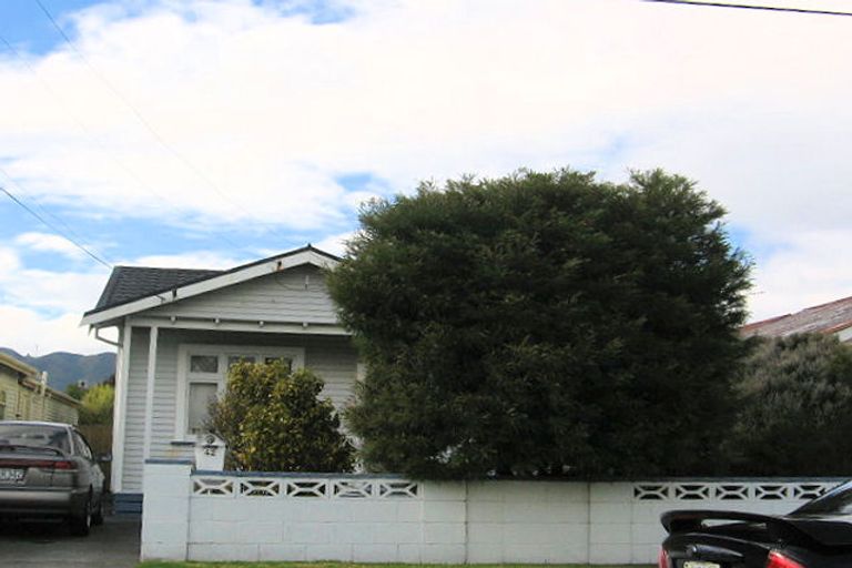 Photo of property in 40 Kensington Avenue, Petone, Lower Hutt, 5012