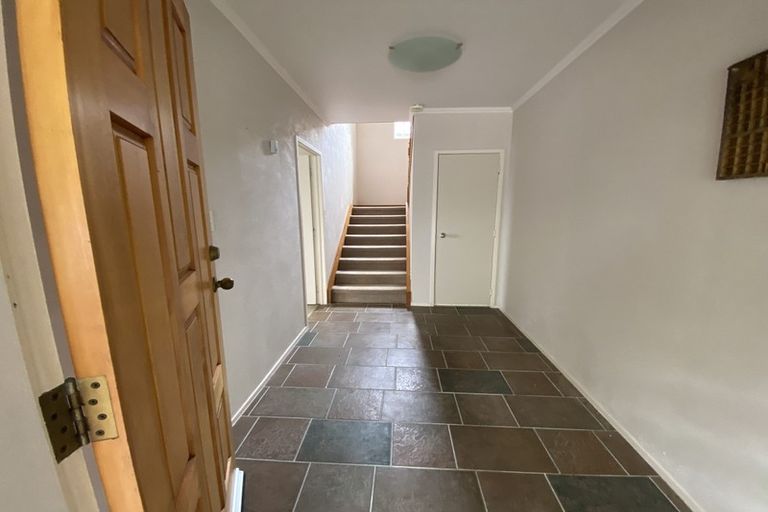 Photo of property in 23 Jellicoe Road, Murrays Bay, Auckland, 0630