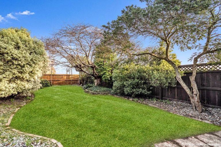 Photo of property in 17 Masham Road, Broomfield, Christchurch, 8042