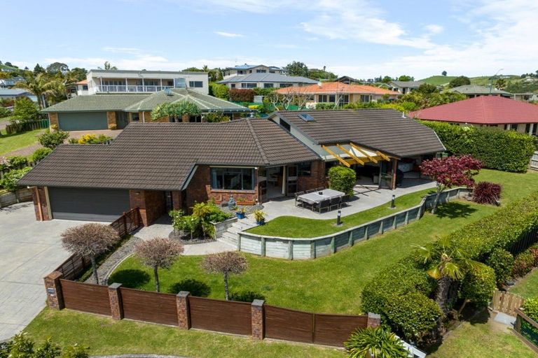 Photo of property in 12 Bayvista Close, Welcome Bay, Tauranga, 3112