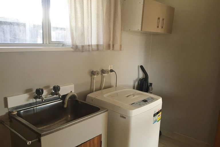 Photo of property in 2/5 Cuffs Road, Wainoni, Christchurch, 8061