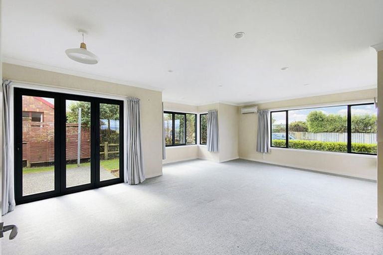 Photo of property in 30 Hillcrest Street, Tirau, 3410