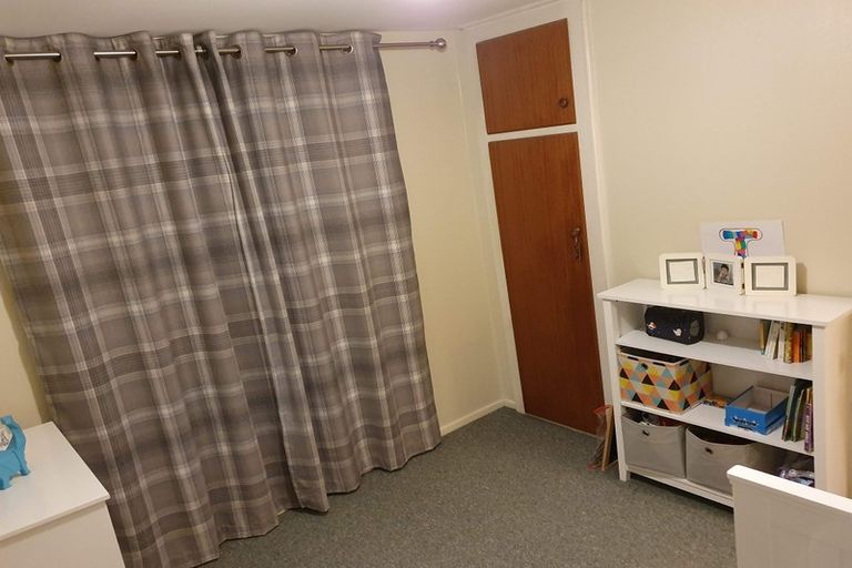 Photo of property in 2/12 Camrose Place, Ilam, Christchurch, 8041