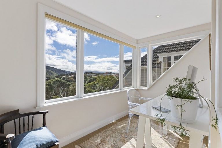 Photo of property in 76 Upland Road, Kelburn, Wellington, 6012