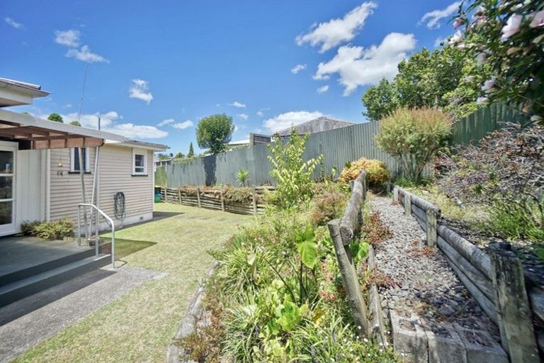 Photo of property in 15 Valley Road, Te Puke, 3119