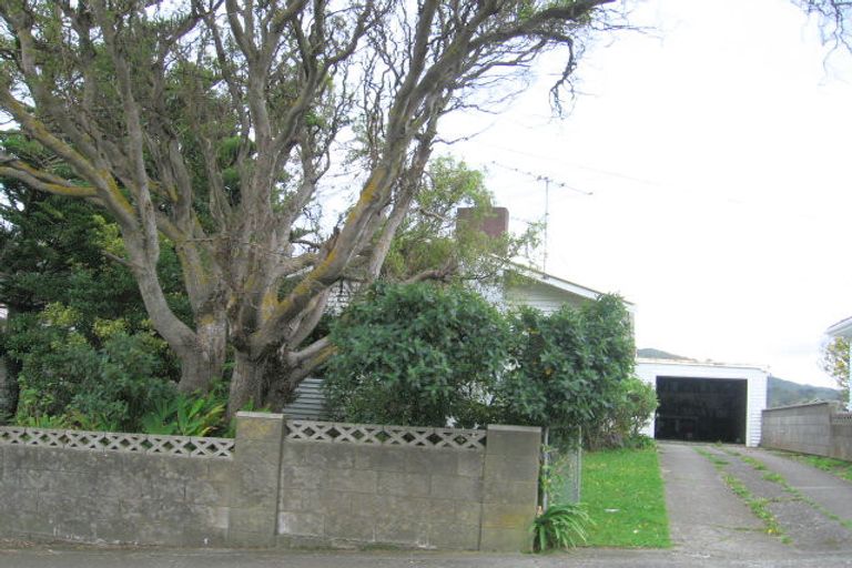 Photo of property in 75 Bell Street, Tawa, Wellington, 5028