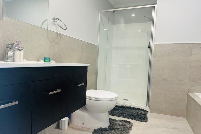 Photo of property in 10 Hopuni Way, Takanini, 2112