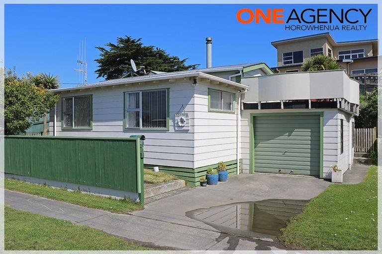 Photo of property in 50 Signal Street, Foxton Beach, Foxton, 4815