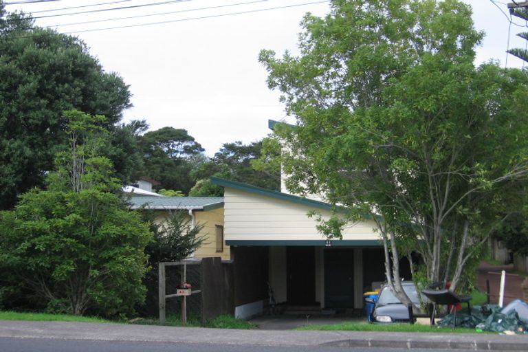Photo of property in 40 Atkinson Road, Titirangi, Auckland, 0604