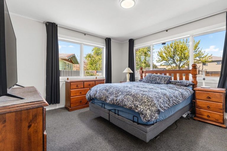 Photo of property in 66 Oakfield Crescent, Pukete, Hamilton, 3200