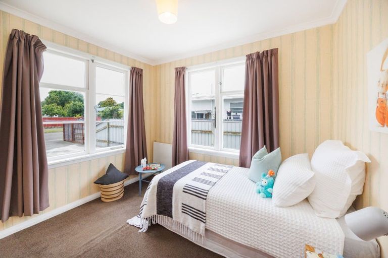 Photo of property in 43 Manchester Street, Takaro, Palmerston North, 4412