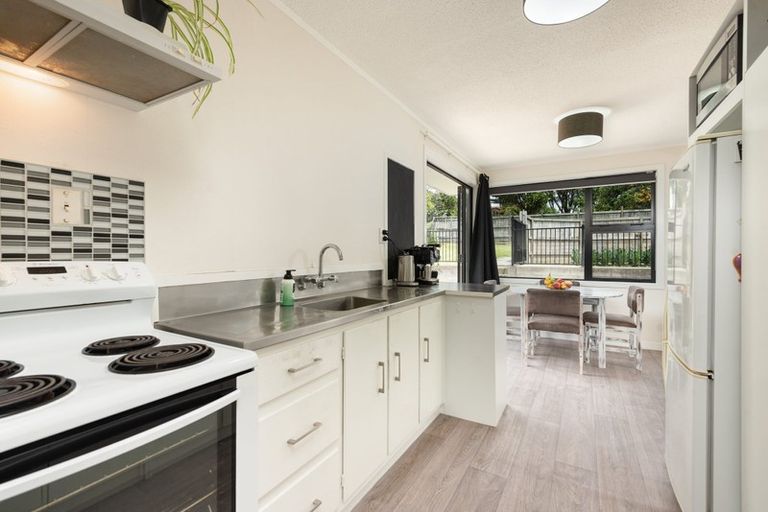 Photo of property in 21 Valley Road, Te Puke, 3119