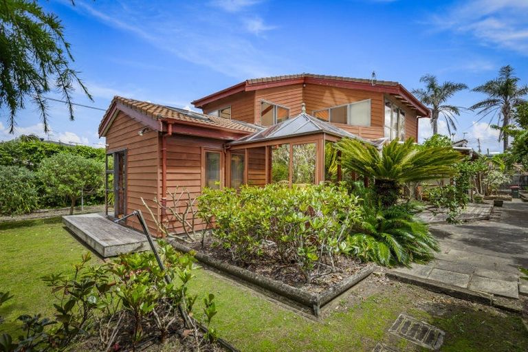 Photo of property in 1/25 Craig Road, Milford, Auckland, 0620