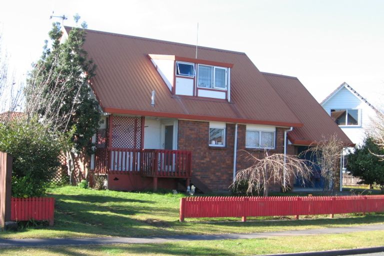 Photo of property in 4a Beatrice Place, Nawton, Hamilton, 3200